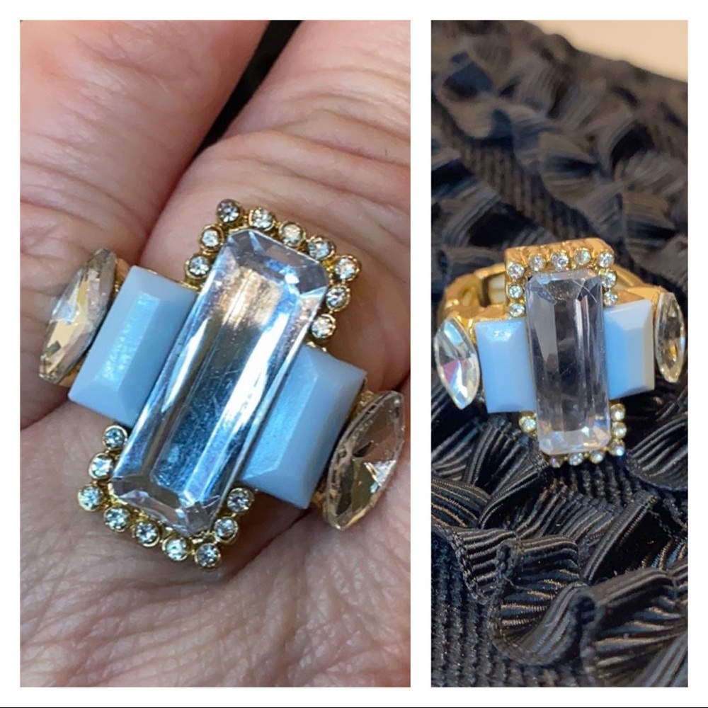 🆕 Mirrored Ring w/ pale blue & crystals!!! New!!!